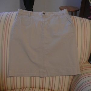 junior  khaki pencil skirt. gentle used